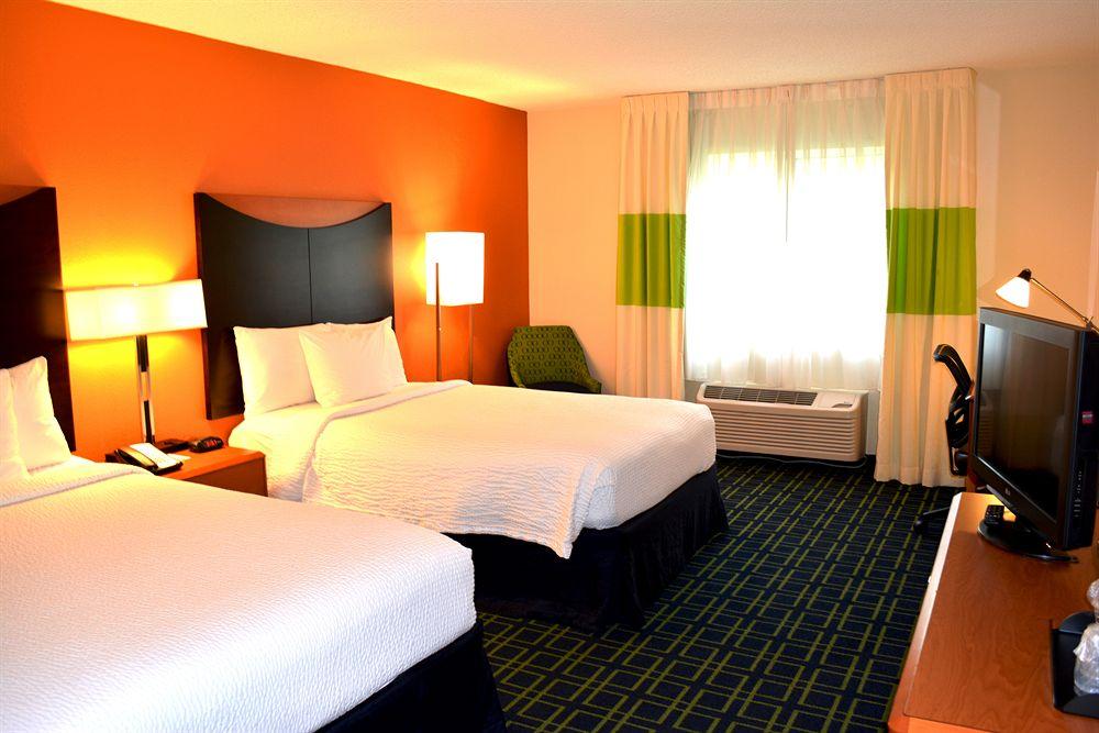 Fairfield Inn And Suites St Petersburg Clearwater Pinellas Park Dış mekan fotoğraf